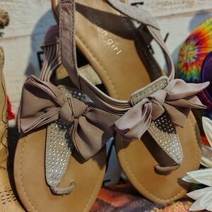 Madden Girl Sandals with Rhinestones And Bow💕🔥